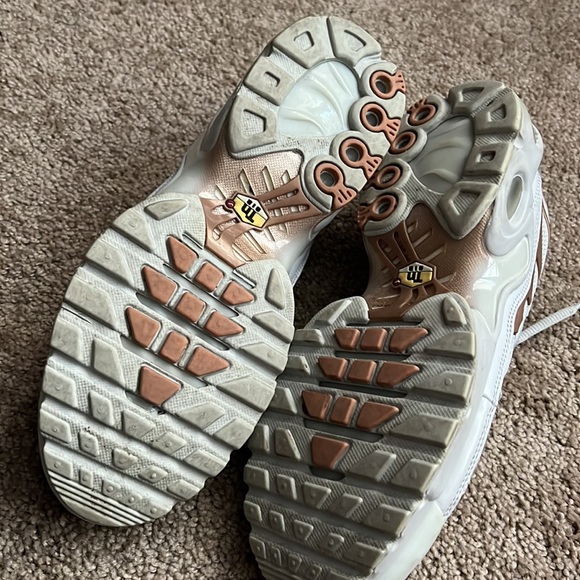 Nike Air Max Plus - Picture 6 of 6